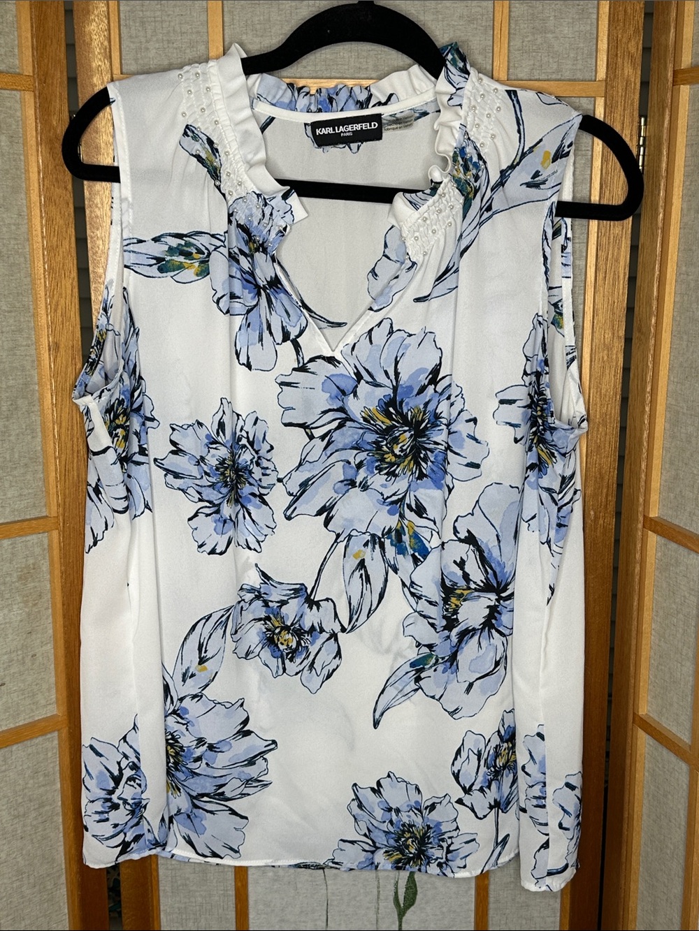 Karl Lagerfeld Paris Floral Sleeveless Hi lo V-neck Blouse Size Large